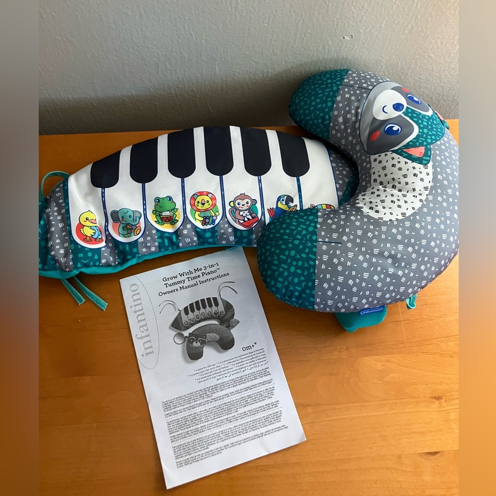 Infantino Piano with Tummy Time Pillow